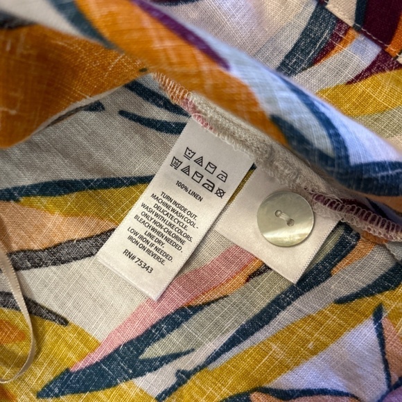 C&C CALIFORNIA Sleeveless Floral Blouse size Medium - Picture 5 of 7